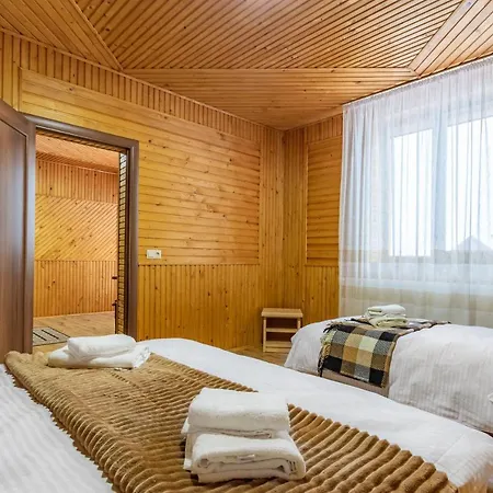 у румуна * Chorna Tysa